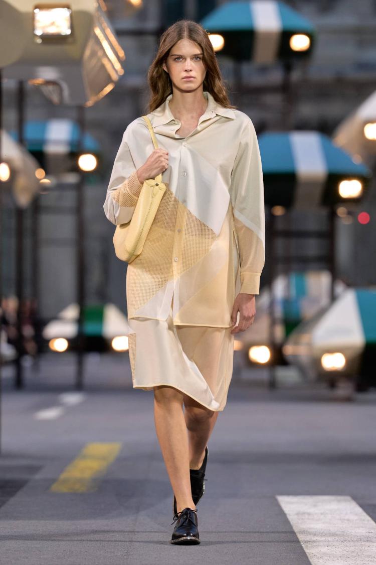 louis-vuitton-prolece-leto-2027-ergonomie-nikolas-geskijer-zenska-modna-kolekcija-4