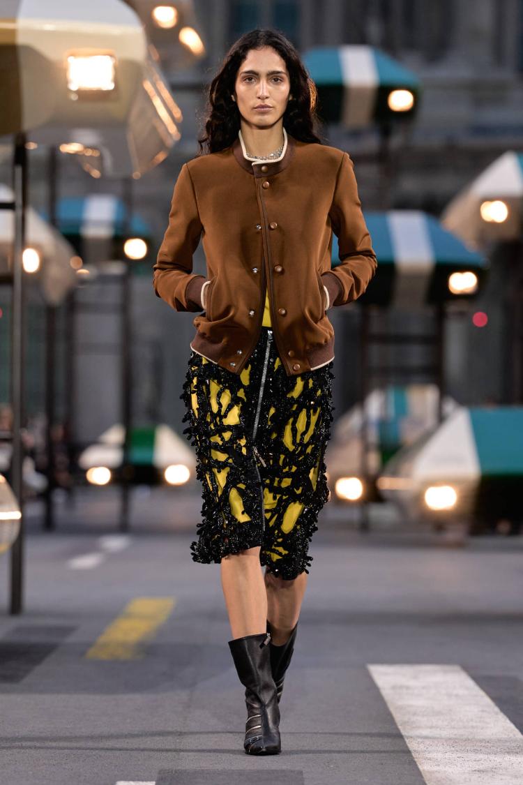 louis-vuitton-prolece-leto-2027-ergonomie-nikolas-geskijer-zenska-modna-kolekcija-15