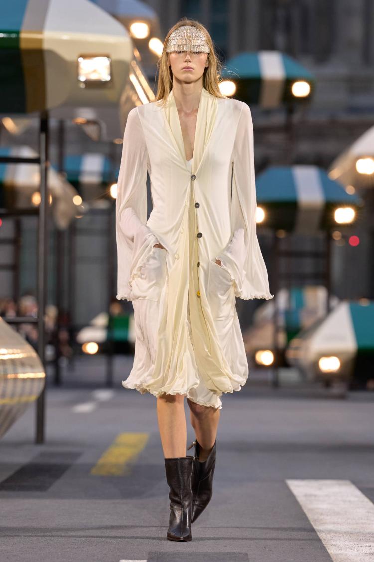 louis-vuitton-prolece-leto-2027-ergonomie-nikolas-geskijer-zenska-modna-kolekcija-24