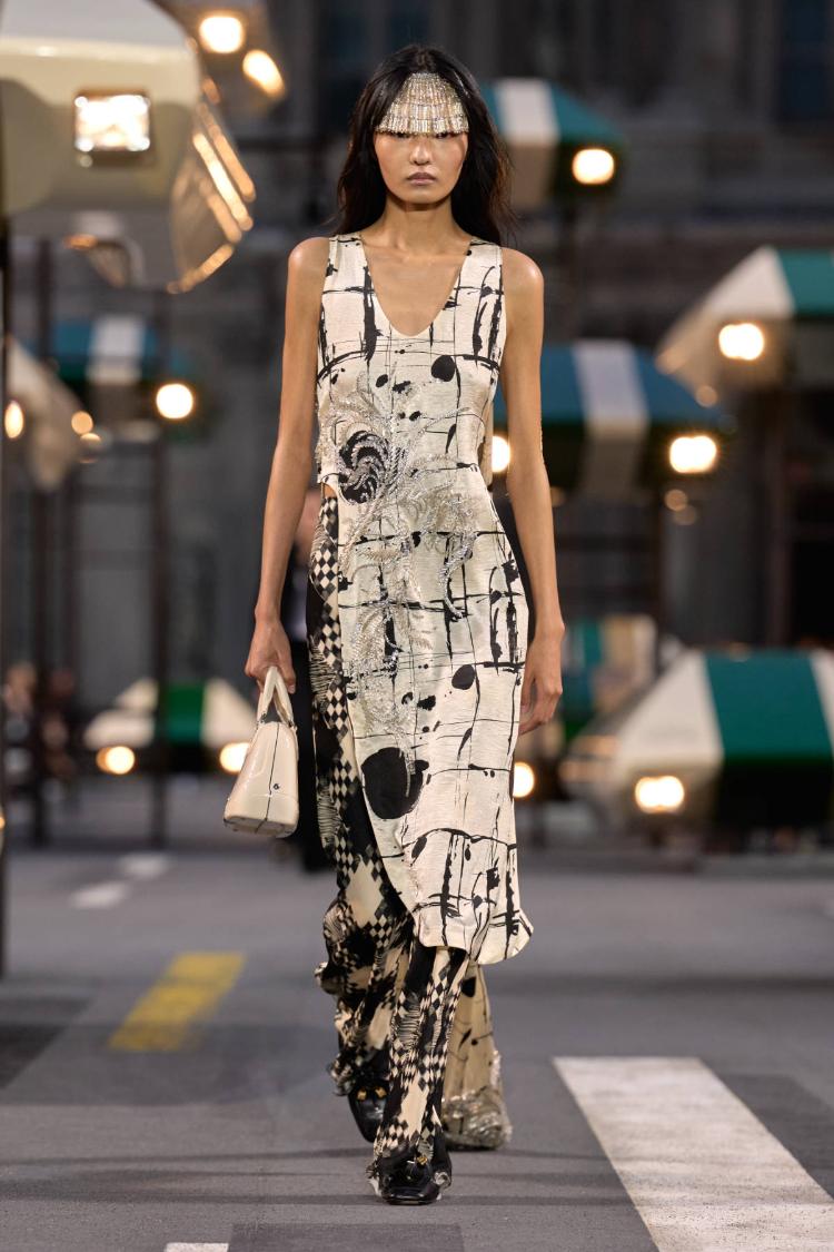 louis-vuitton-prolece-leto-2027-ergonomie-nikolas-geskijer-zenska-modna-kolekcija-45