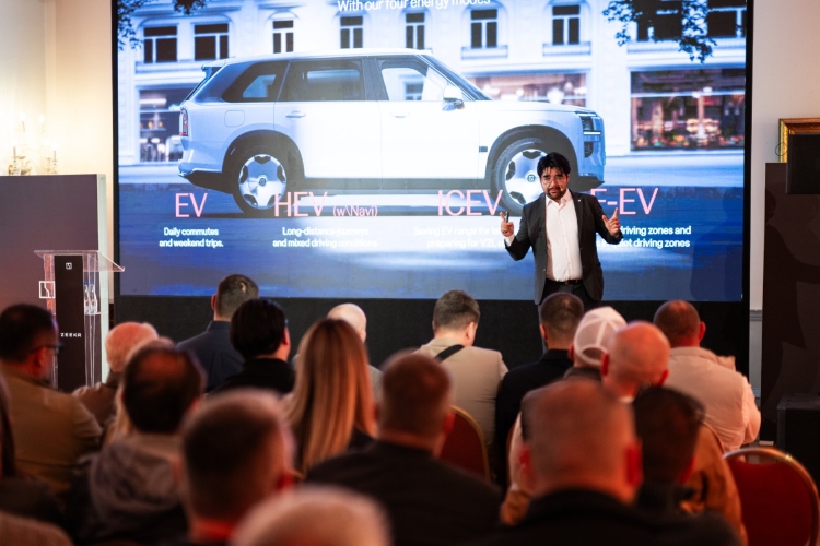 zeekr-9x-ultra-2026-luksuzni-super-hibrid-suv-srbija-12