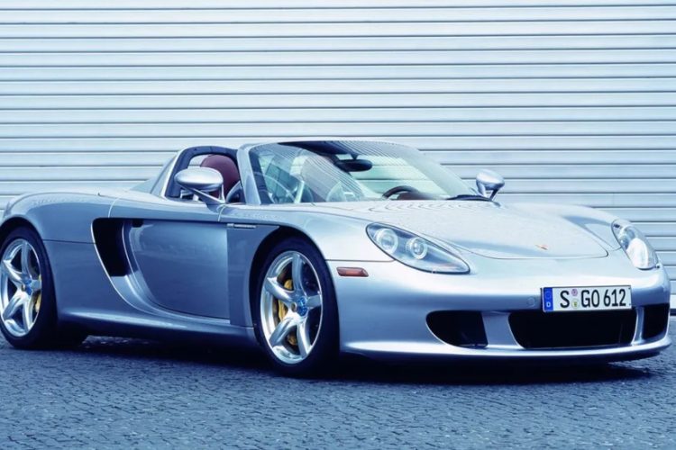 lando-noris-kolekcija-automobila-ferrari-f40-lamborghini-miura-mclaren-superautomobili-2026-8