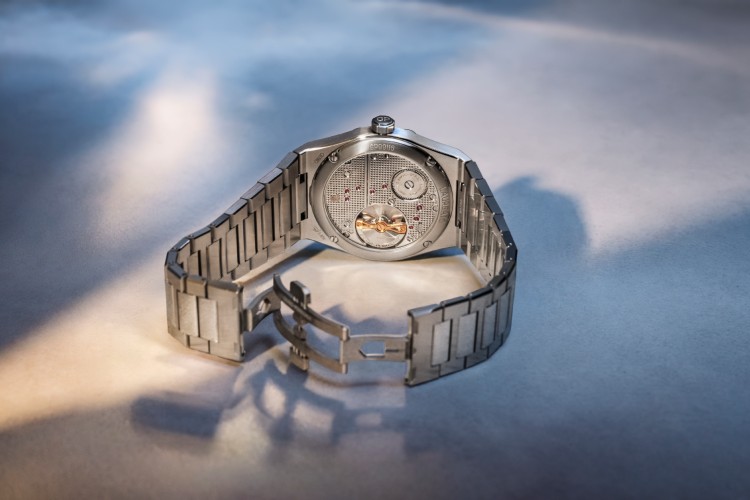 girard-perregaux-laureato-fifty-tourbillon-39mm