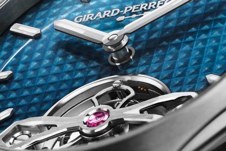 girard-perregaux-laureato-fifty-tourbillon-39mm