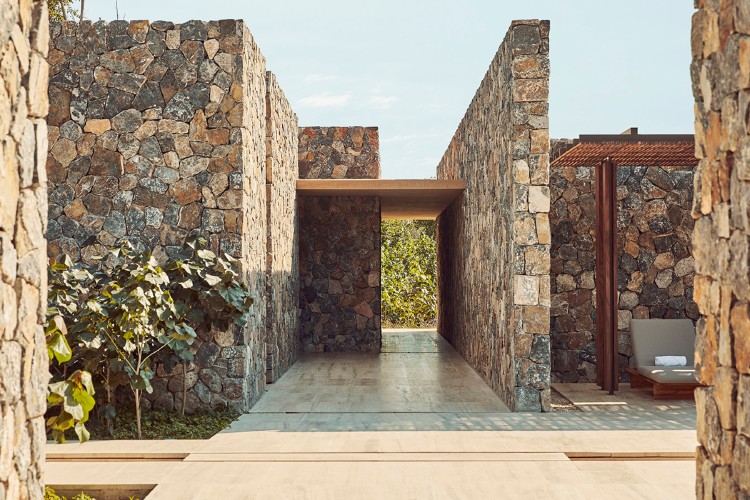 four-seasons-tamarindo-luxury-wellness-mexico-2