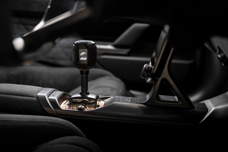 mclaren-mcl-6gt-v8-manual-supercar-2028-18