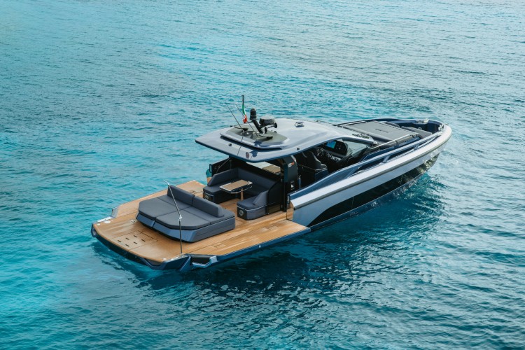 sacs-hyper-5s-luxury-yacht-2026-4