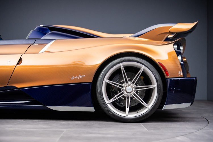 pagani-huayra-70-derecho-goodwood-hiperautomobil-8