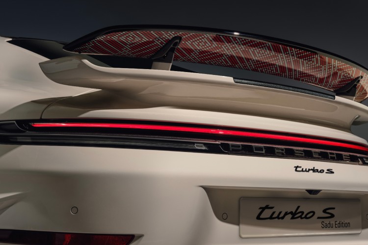 porsche-911-turbo-s-sadu-edition-kuvajt-2026-20