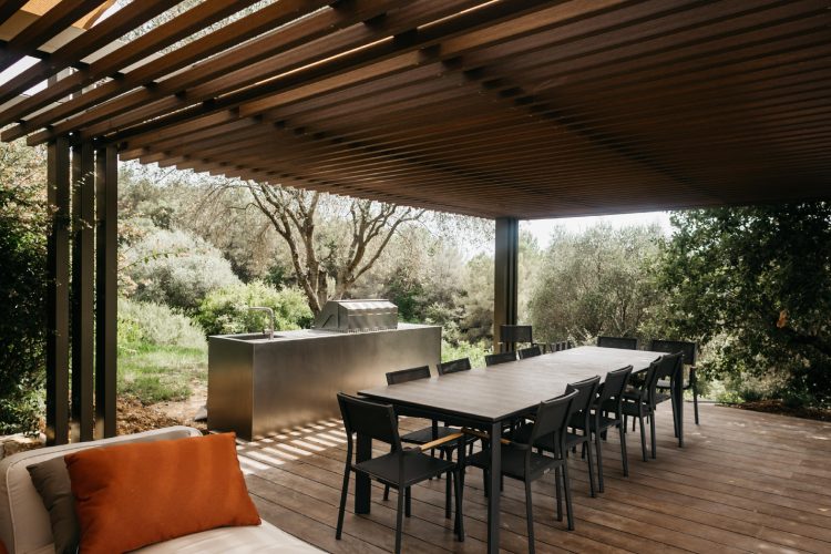 villa-elaia-cannes-francuska-marcoux-mathern-associes-luksuzna-mediteranska-vila-arhitektura-enterij-4