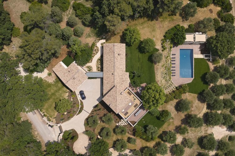 villa-elaia-cannes-francuska-marcoux-mathern-associes-luksuzna-mediteranska-vila-arhitektura-enterij-50