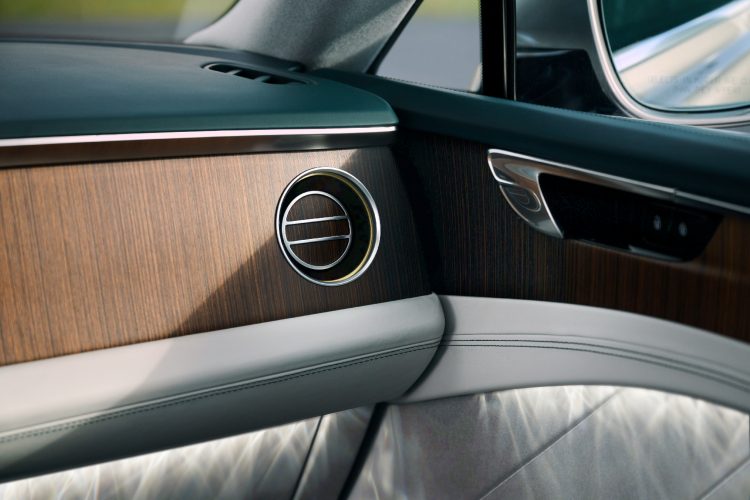 bentley-torcal-s-prvi-elektricni-bentley-luksuzni-suv-2026-2