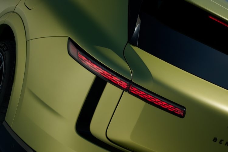 bentley-torcal-s-prvi-elektricni-bentley-luksuzni-suv-2026-17