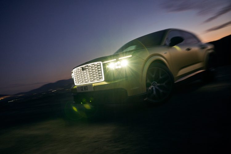 bentley-torcal-s-prvi-elektricni-bentley-luksuzni-suv-2026-18