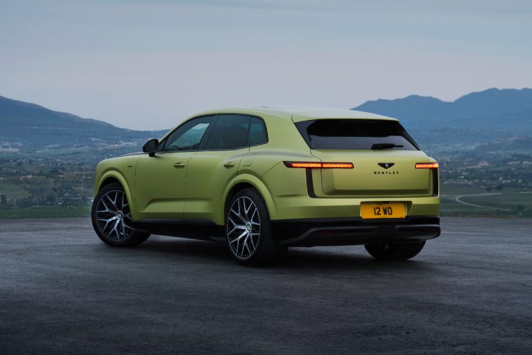 bentley-torcal-s-prvi-elektricni-bentley-luksuzni-suv-2026-24