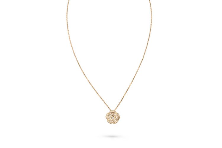 chanel-camellia-2026-fine-jewelry-kamelija-dijamanti-ruzicasto-zlato-7
