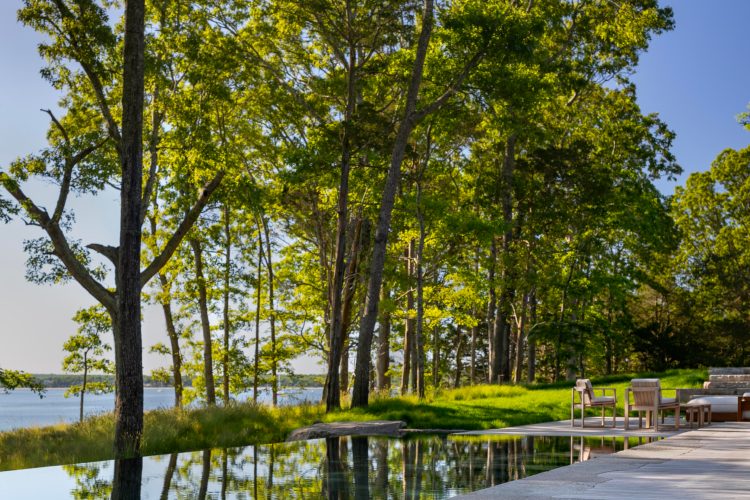 sag-harbor-bay-laguardia-design-group-luksuzna-kuca-bazen-pejzazna-arhitektura-2026-2