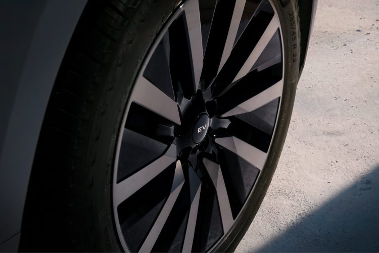 range-rover-sport-electric-2027-elektricni-luksuzni-suv-30