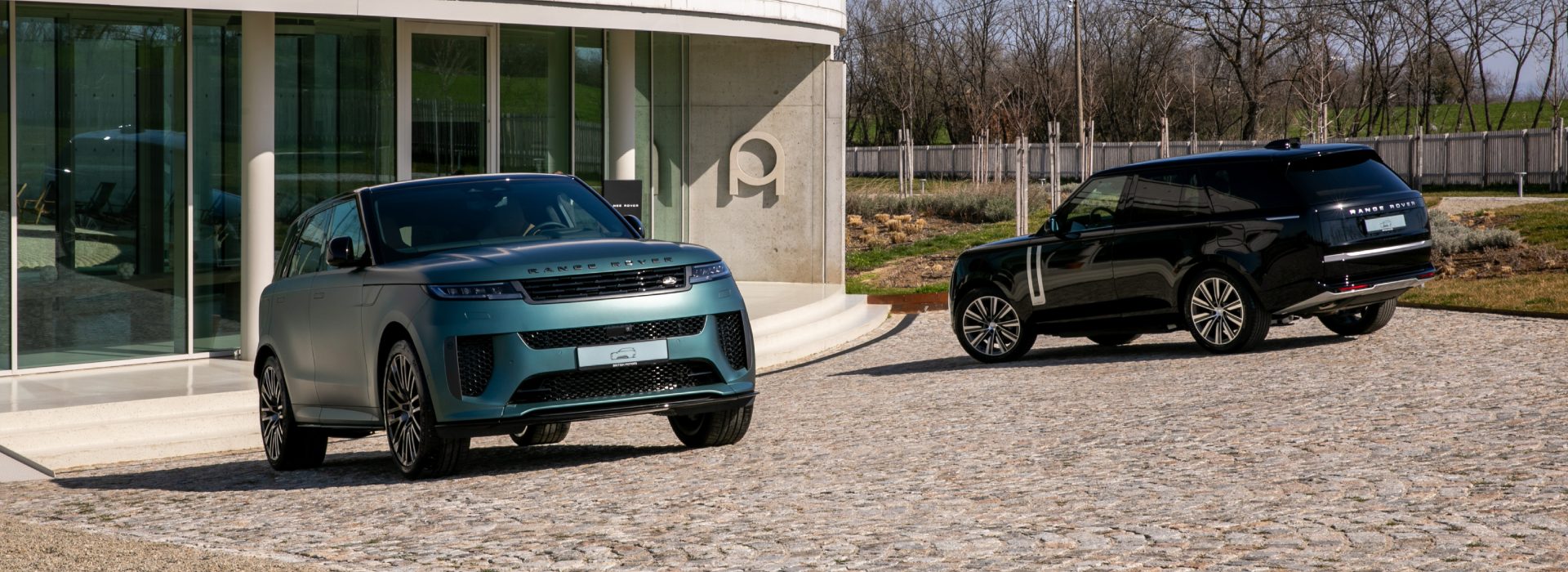 Range Rover u Ekata Estate: Moderni luksuz u srcu Šumadije