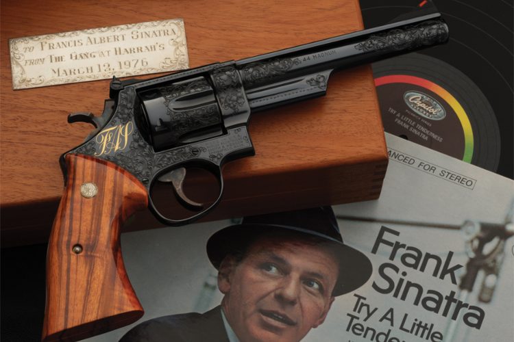 Smith & Wesson Frenka Sinatre sa zlatnim detaljima stiže na aukciju