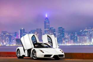 Jedini “White Enzo” Ferrari na svetu je pravi superautomobil jednorog