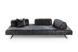LAGO Air Soft sofa dodaje osećaj udobnosti i lakoće u prostor