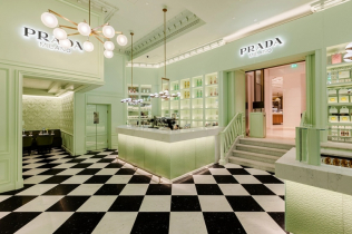 Zavirite u moderan Prada Caffe u Londonu