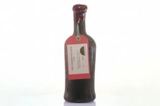 Najstarija flaša ruma na svetu upravo prodata za 30.000 dolara
