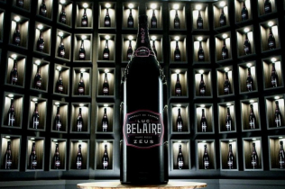 Luc Belaire Zeus: Najveća flaša penušavog vina na svetu ima 45 litara i visoka je 1 metar
