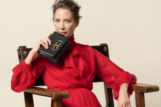 Kristi Tarlington očarava u novoj CH Carolina Herrera kampanji