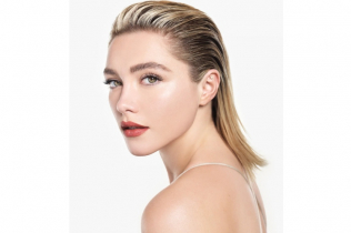 Florens Pju se pridružuje Valentino Beauty kao novo lice