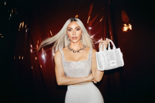 Kim Kardašijan postaje plavuša u reklamnoj kampanji Marc Jacobs Resort 2023