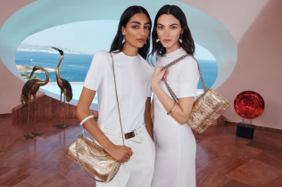 Elegancija na jugu Francuske u Tory Burch Holiday kampanji