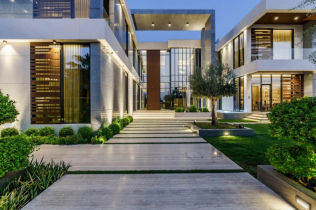 Ova vila u Dubaiju vredna $43,5 miliona je okovana luksuzom od poda do plafona