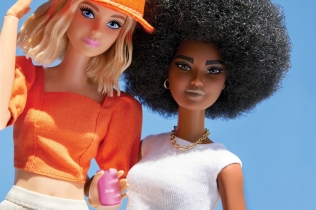 Barbie preklopni telefon daje modernu priliku za digitalni wellness
