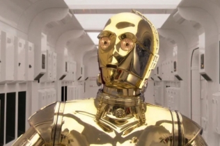 Glumac iz "Ratova zvezda" koji je igrao C-3PO zaradio je 850.000 dolara aukcijskom prodajom svog kostima