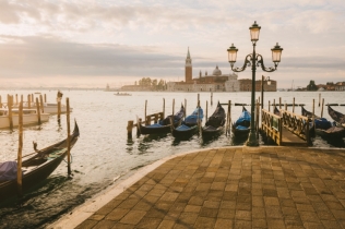 Stanovnici Venecije žele da njihovi gradski zvaničnici spreče masovni priliv turista