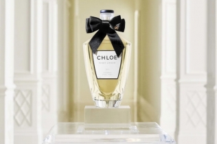 Chloe Wine Collection & Lele Sadoughi: Luksuzne flaše vina za prolećne momente