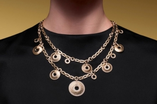 Piaget Possession 2025: Zlato koje odiše svetlošću i elegancijom