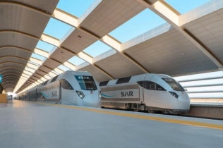 Saudijska Arabija i Katar grade futurističku brzu železnicu kroz pustinju