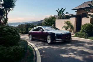 BMW i Porsche gube tržište luksuza: sedan od 100.000 dolara menja pravila igre