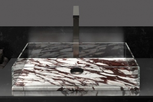 Bezvremenska privlačnost mermera Calacatta Viola u savremenom kupatilskom dizajnu