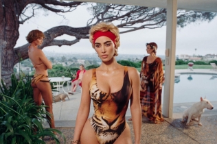 Kad se luksuz susretne sa plažom: Roberto Cavalli i SKIMS lansiraju limitiranu kolekciju kupaćih kostima