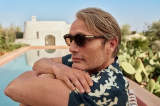 Mads Mikelsen otelotvoruje italijansko leto u kampanji Zegna Summer 2025