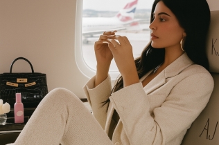 Kylie Džener stigla privatnim avionom na Bezosovo venčanje u Veneciji – i izazvala lavinu kritika zbog ogromnog ekološkog otiska