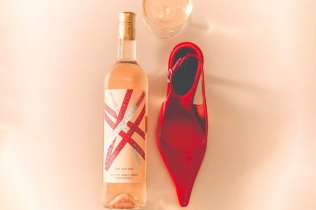 Kad se rosé i moda spoje: Stella McCartney unosi svoj prepoznatljiv pečat u organski rosé brenda Avaline