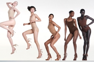 Christian Louboutin baletskim dodirom osvežava kultne nude štikle