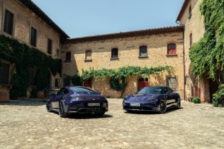 Kada se snovi spoje: Porsche Italia i Ferragamo kreiraju Blusogno — limitiranu seriju automobila koja spaja umetnost, luksuz i italijanski DNK