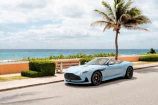 Aston Martin DB12 Volante Palm Beach Edition – Otelotvorenje glamura Južne Floride