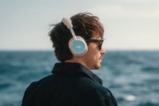Bang & Olufsen x Charles Leclerc: Slušalice koje zvuče kao snovi, a izgledaju kao Monako